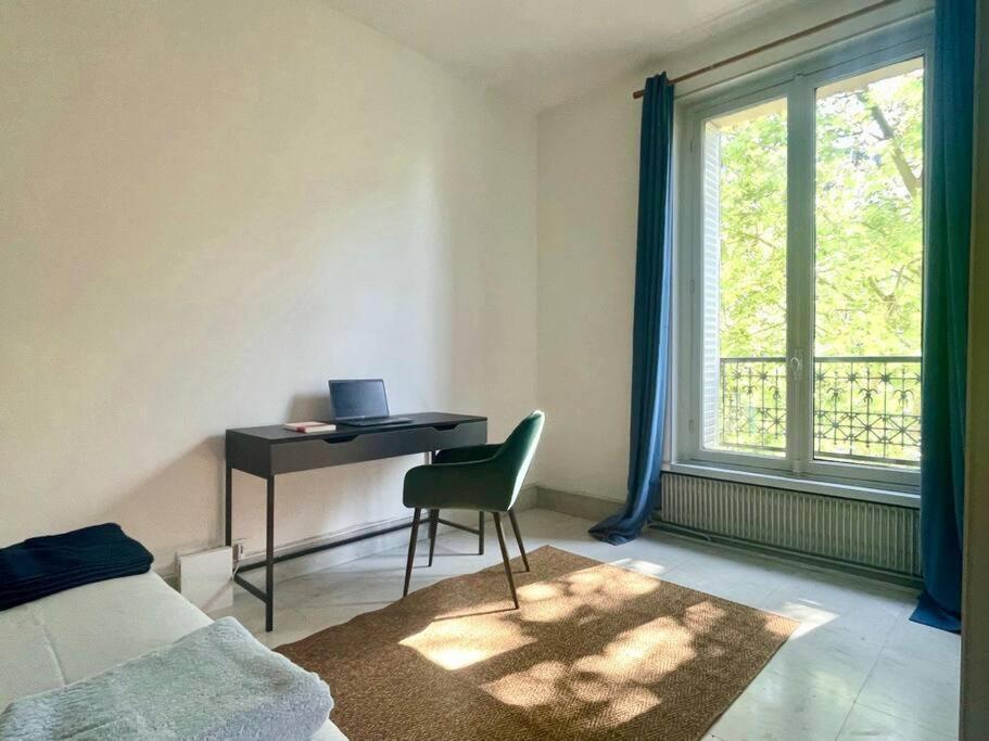 Gustave - Charming Eiffel Tower Appartement - Párizs Kültér fotó